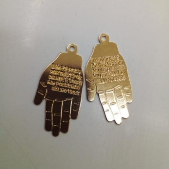 Pingente de mão aluminio 3 cm - 100 unidades
