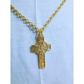 Pingente Cruz Detalhada com  Colar de Alumínio Dourado Modelo 1005